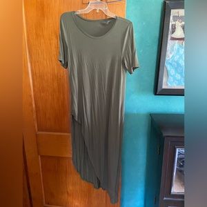 Green asymmetrical tunic